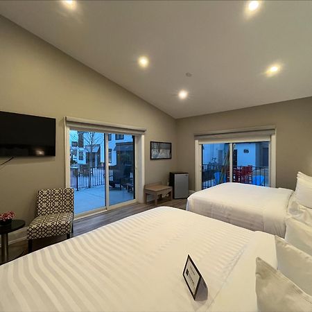 Colonial Hotel & Suites Grand Bend Εξωτερικό φωτογραφία