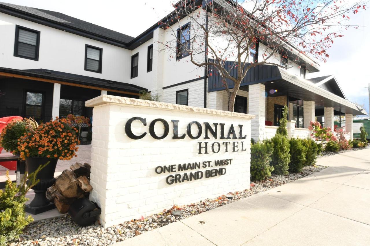 Colonial Hotel & Suites Grand Bend Εξωτερικό φωτογραφία