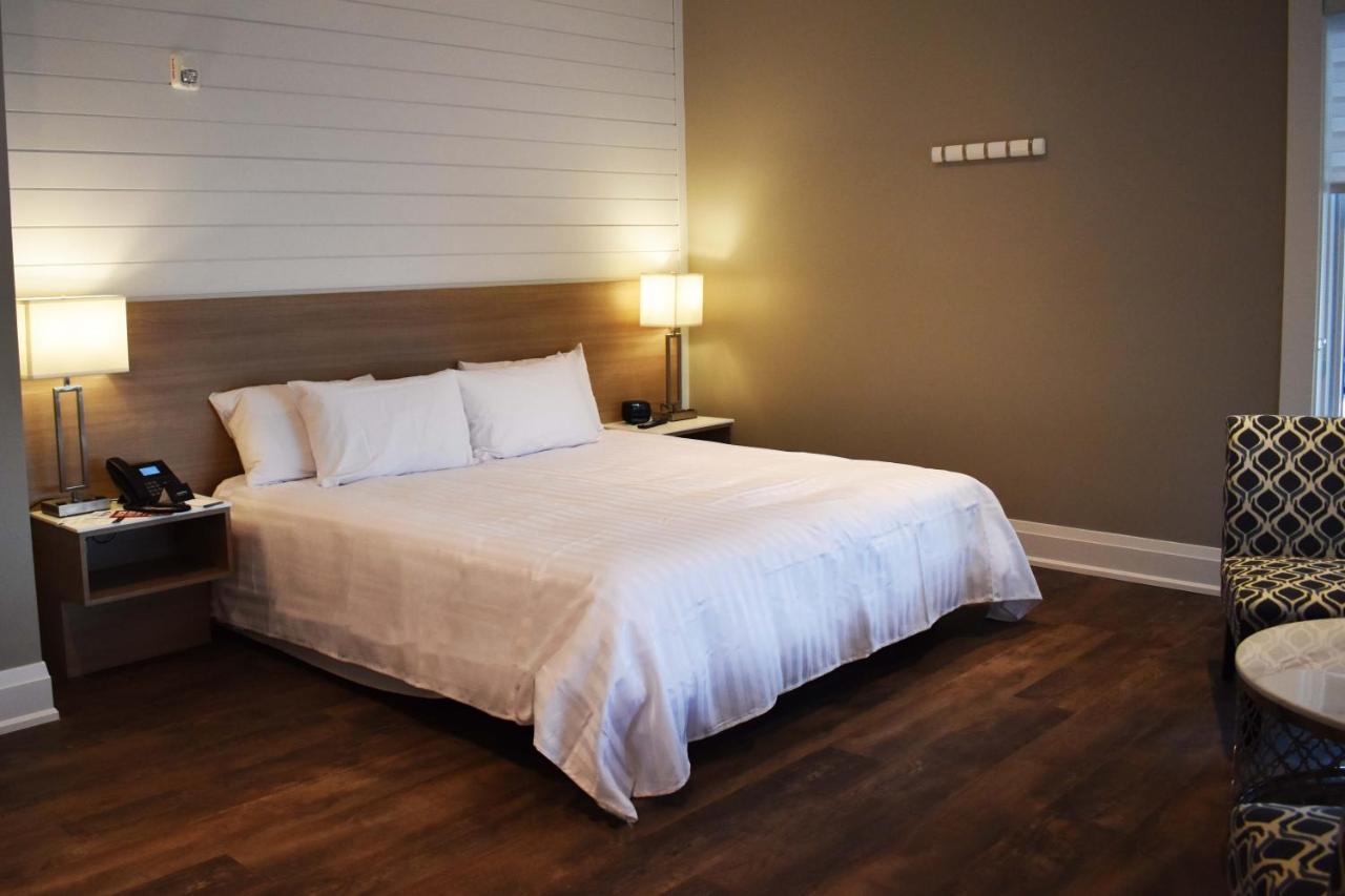 Colonial Hotel & Suites Grand Bend Εξωτερικό φωτογραφία