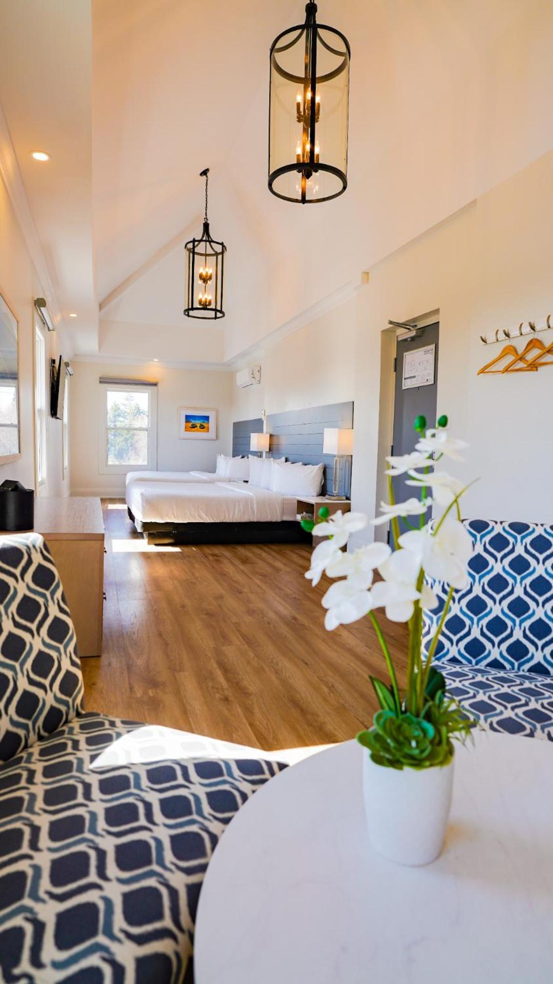 Colonial Hotel & Suites Grand Bend Εξωτερικό φωτογραφία