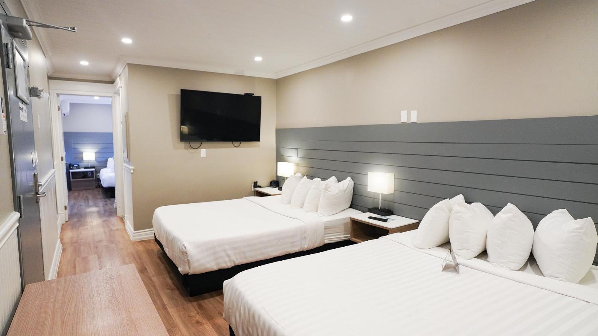 Colonial Hotel & Suites Grand Bend Εξωτερικό φωτογραφία