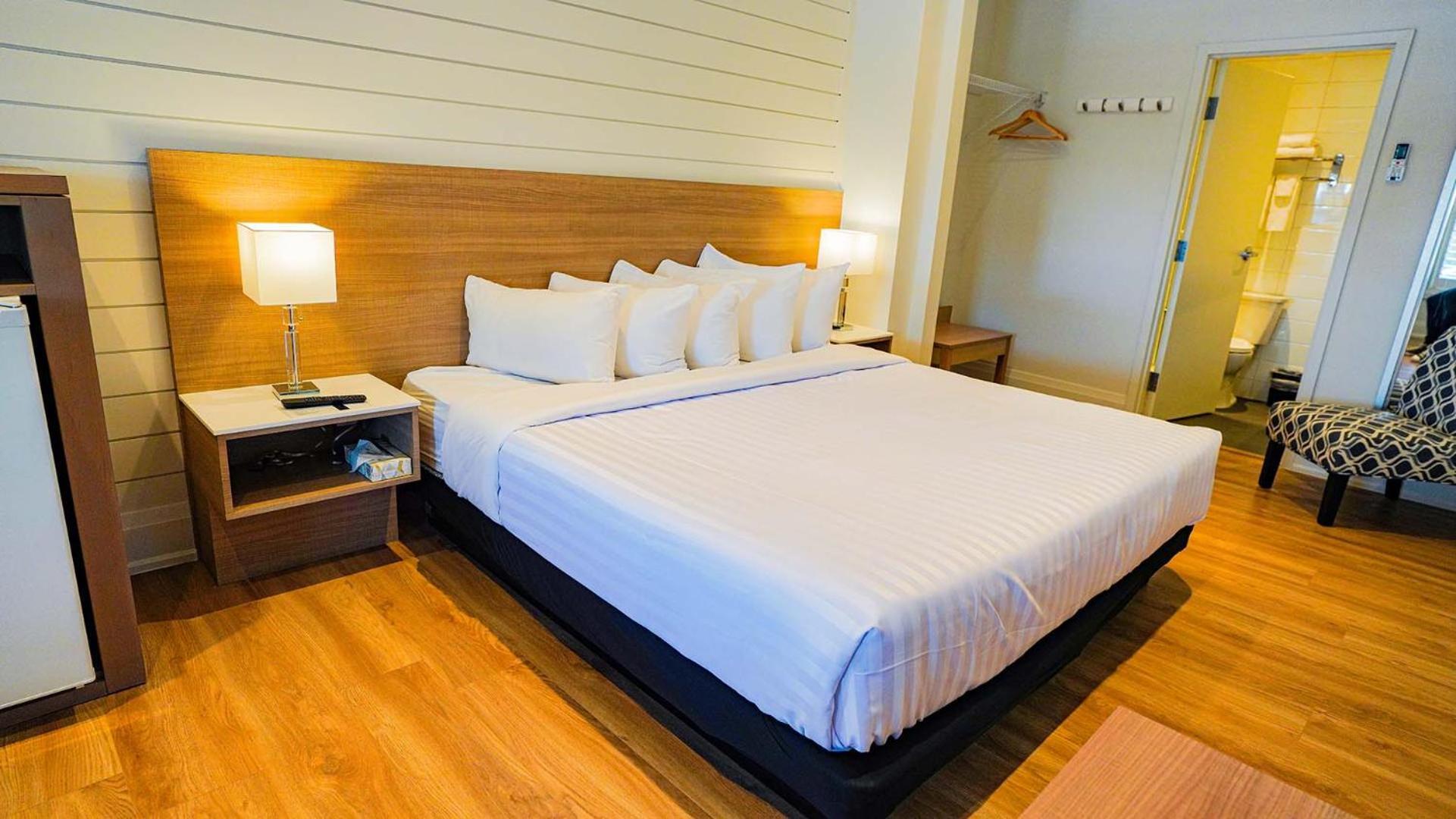 Colonial Hotel & Suites Grand Bend Εξωτερικό φωτογραφία