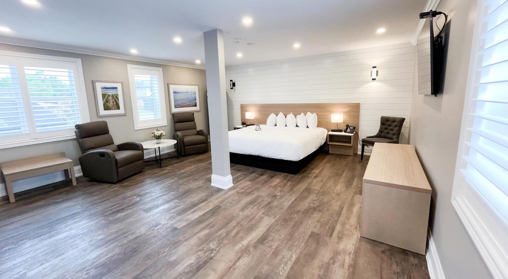 Colonial Hotel & Suites Grand Bend Εξωτερικό φωτογραφία