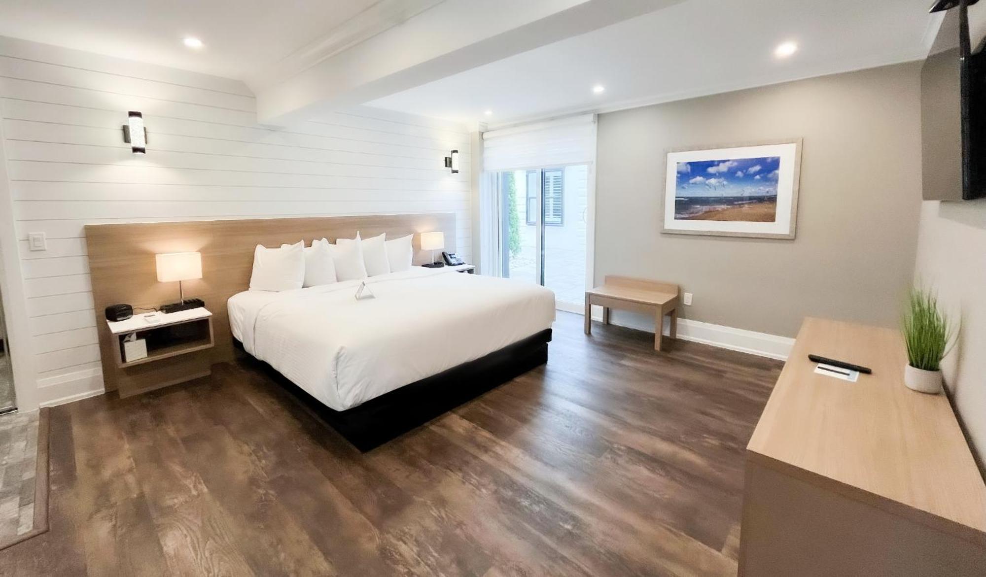 Colonial Hotel & Suites Grand Bend Εξωτερικό φωτογραφία
