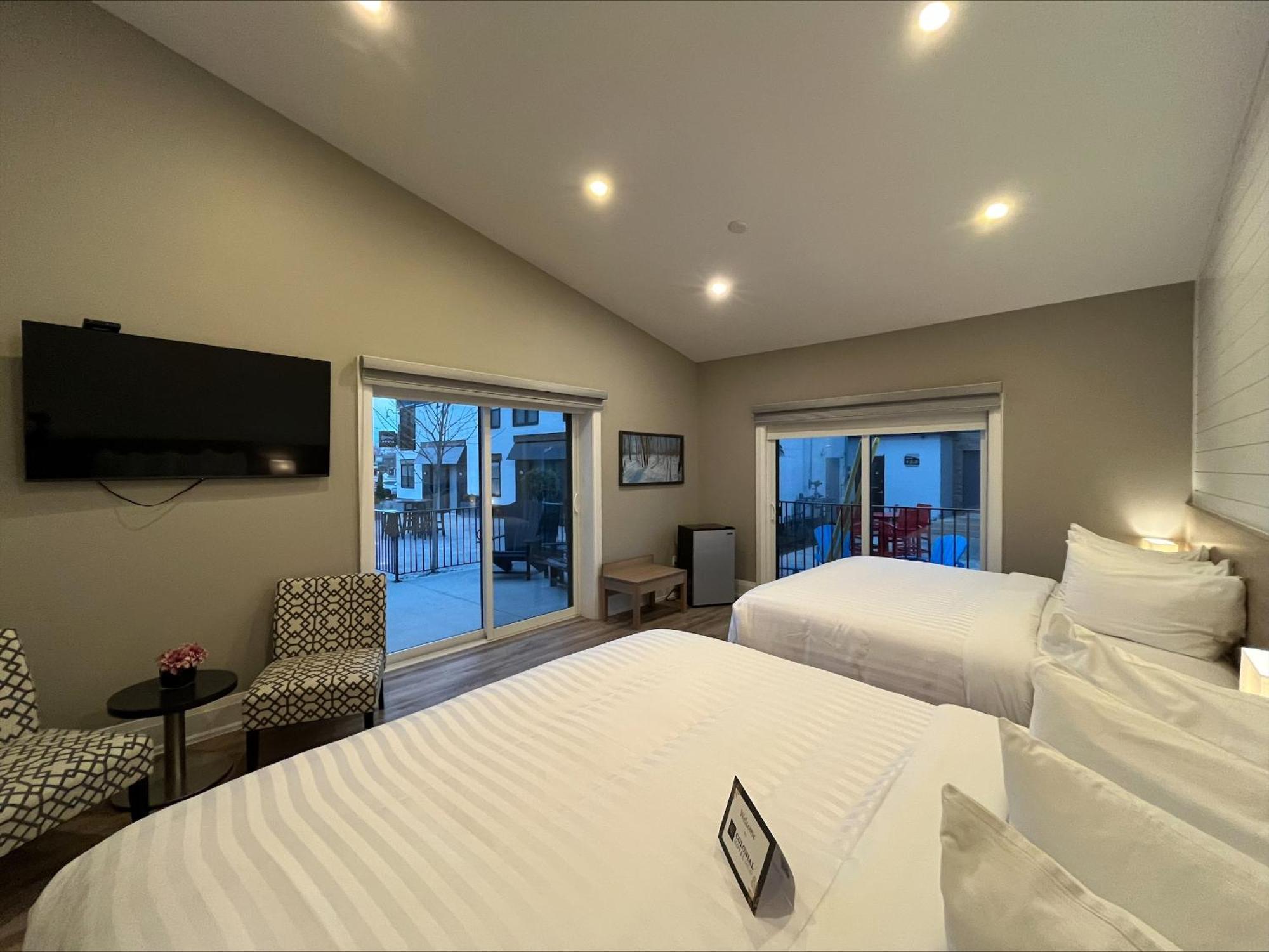 Colonial Hotel & Suites Grand Bend Εξωτερικό φωτογραφία