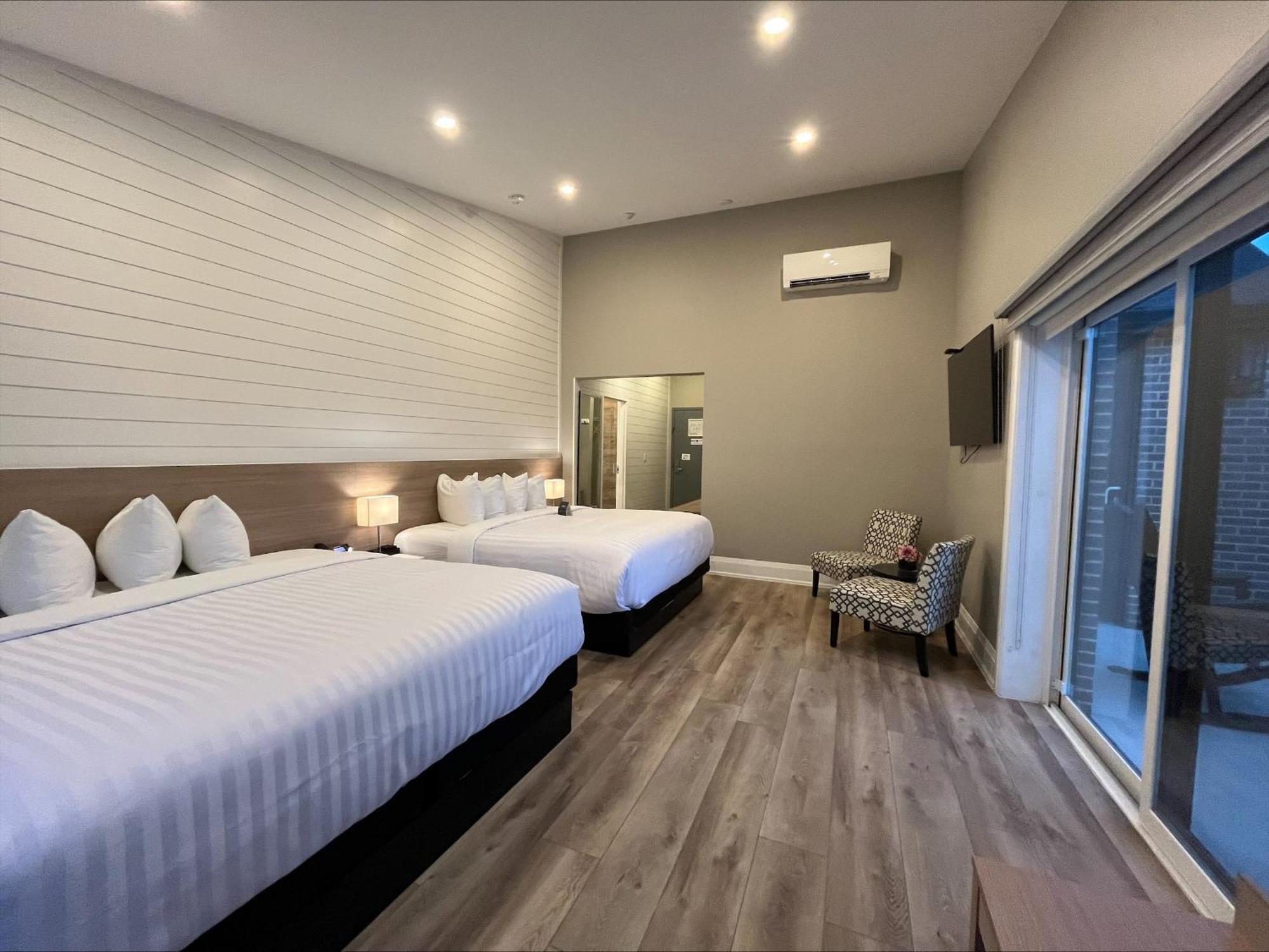Colonial Hotel & Suites Grand Bend Εξωτερικό φωτογραφία