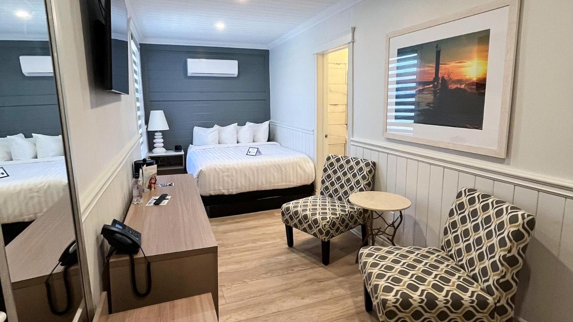 Colonial Hotel & Suites Grand Bend Εξωτερικό φωτογραφία